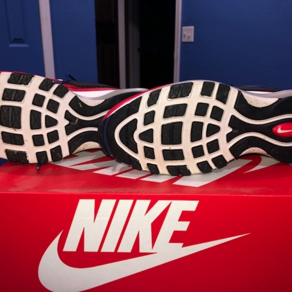 Shoes - Picture 4 of 4